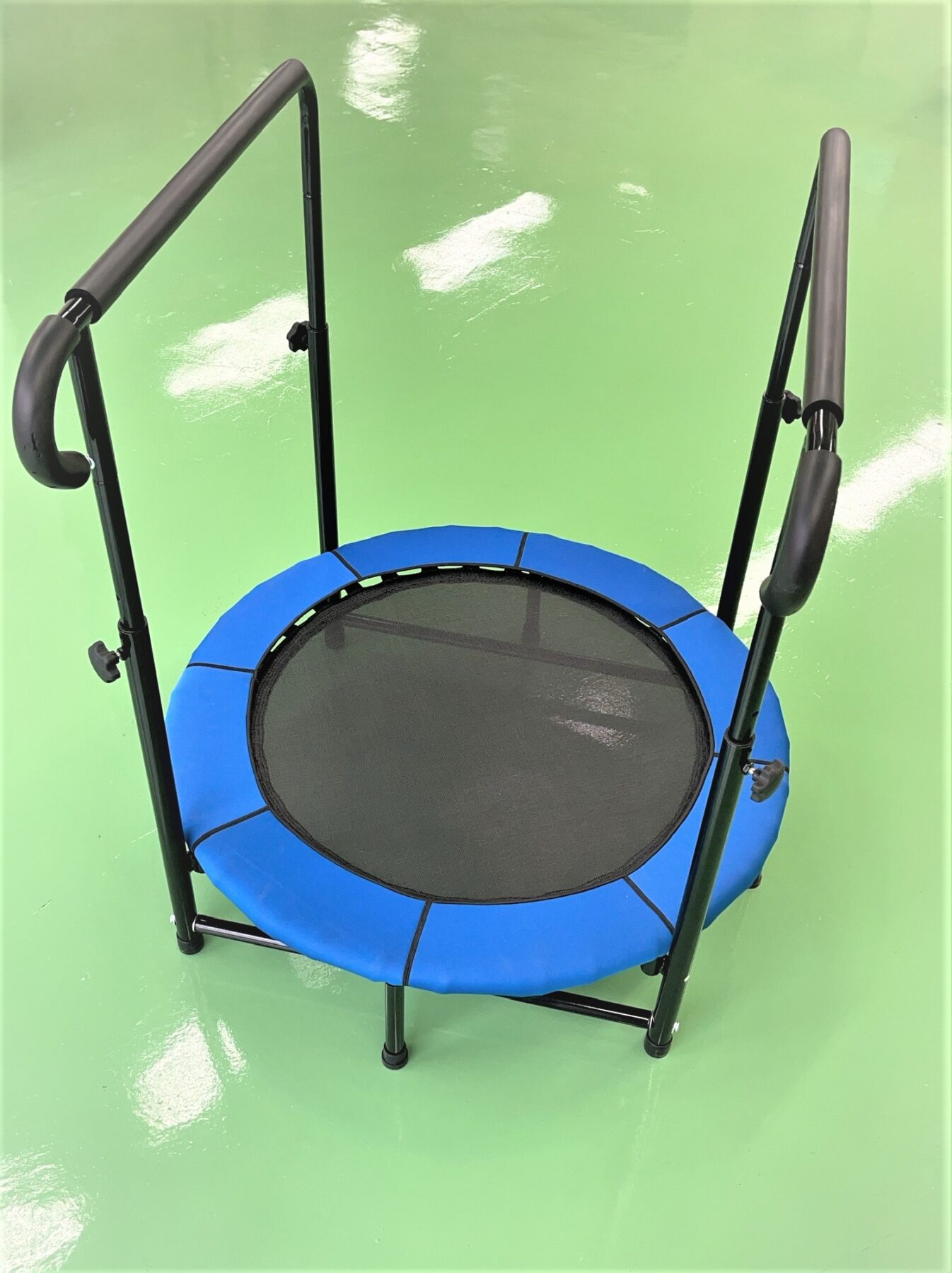 介護用トランポリン 商品のご紹介】にこっポリン（ケアトランポリン） - 株式会社EVAH